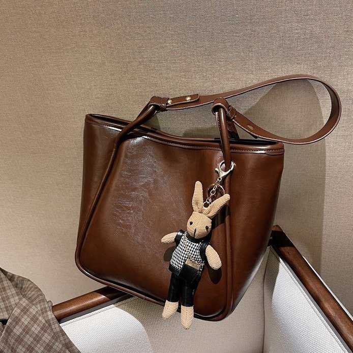 Women's bag new style high-end large-capacity fashionable commuter tote bag simple and versatile single shoulder armpit bag