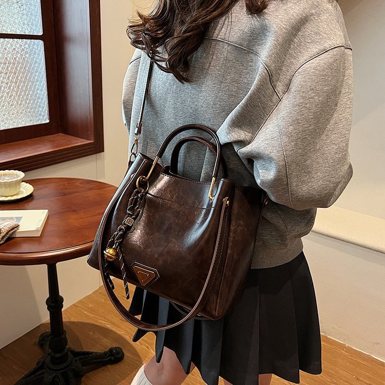 Nanfeng Chio2nd Liquid Gold Image Tote Bag Women's Autumn and Winter Daily Commuting Versatile Handheld Shoulder Crossbody Bag
