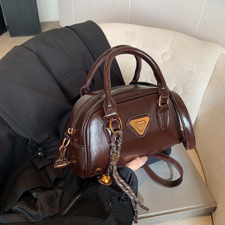 2024 new style second-hand Boston handbag, fashionable and versatile pillow bag, high-end bowling hand bag, women's bag
