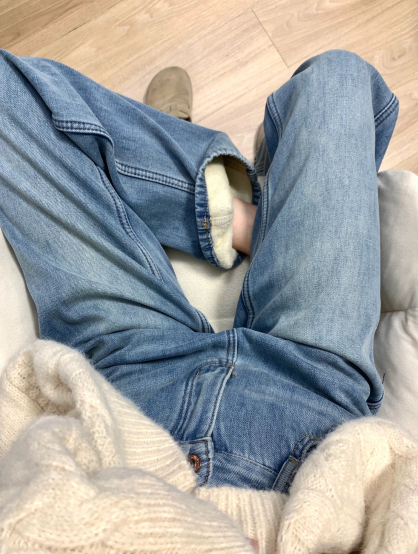 Velvet, lengthened and thickened retro light-colored straight jeans for women in autumn and winter high-waisted loose drapey wide-leg pants