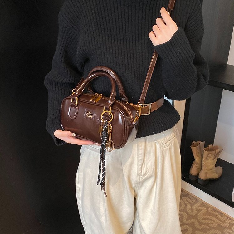 Cross-border new handbag women's bowling women's niche versatile Boston pillow bag crossbody bag retro shoulder bag