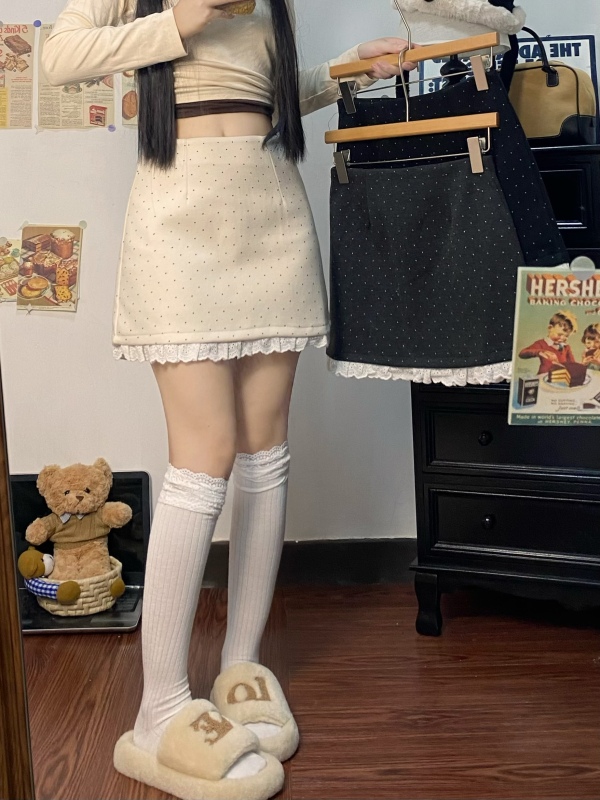 Retro polka dot design lace splicing hip-covering slim skirt, versatile A-line skirt with craftsmanship
