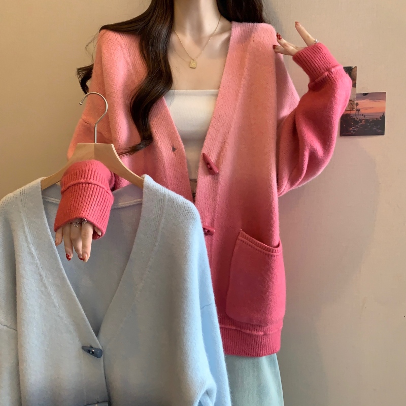 Plus size women's clothing for fat mm 2024 autumn new style faded gradient V-neck sweater horn button loose sweater jacket