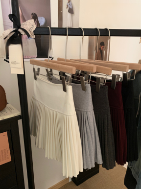 Large size anti-exposure woolen skirt for women, slim pleated skirt, high waist skirt, versatile A-line skirt
