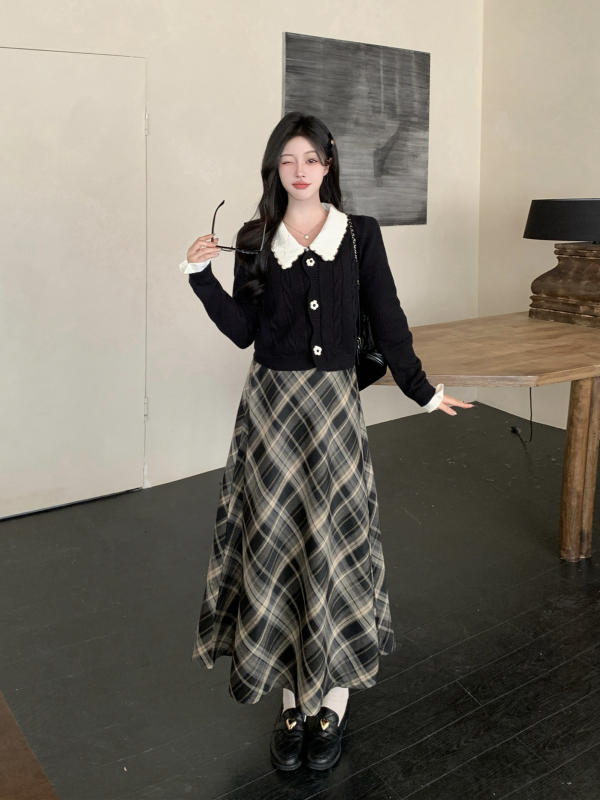Plus size fat girl autumn and winter design fake two-piece cardigan sweater + A-line high-waist plaid skirt