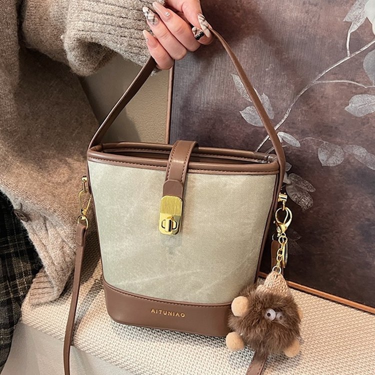 This year's most popular bags, bucket bags, large-capacity autumn and winter versatile new women's shoulder crossbody bags