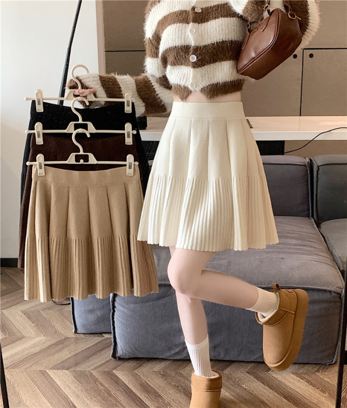 Ready stock ~ fat mm knitted pleated skirt women's autumn and winter new high-waist slimming A-line umbrella skirt