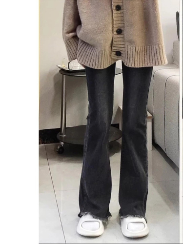 Pear-shaped body slightly booted jeans for women, spring and autumn style, high-waisted, large size, fat mm, slim, raw edge, flared, stretchy horseshoe pants