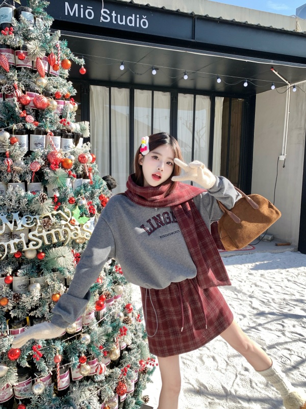 Large size 2024 winter Korean style loose letter embroidery plus velvet sweatshirt skirt plaid scarf set