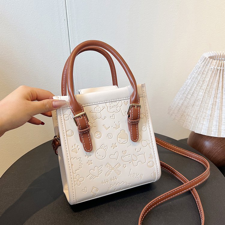 This year's popular small bags for women are new in summer, fashionable and versatile crossbody bags, niche portable small square bags