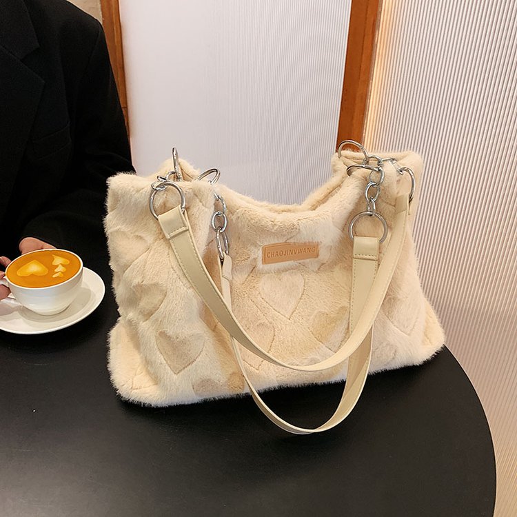 Plush bag for women 2024 new trendy fashion plush tote bag versatile commuter shoulder bag large capacity bag wholesale