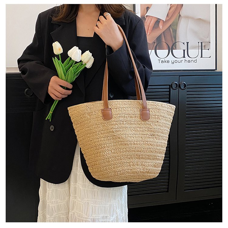Straw bag women's large capacity new holiday beach bag woven bucket bag vegetable basket commuter tote bag trendy