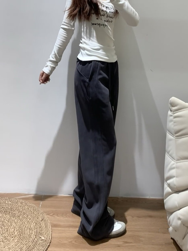 Black sweatpants for women in autumn and winter 2024 new style drapey wide-leg pants narrow version straight banana casual sanitary trousers plus velvet
