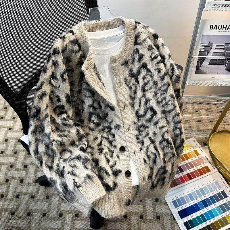 Handsome leopard print cardigan sweater for men and women in autumn and winter imitation mink velvet jacket loose and trendy American cleanfit jacket