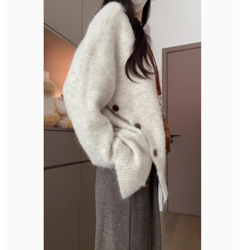 Design niche side slit velvet sweater women's autumn and winter loose lazy style long-sleeved sweater soft waxy top