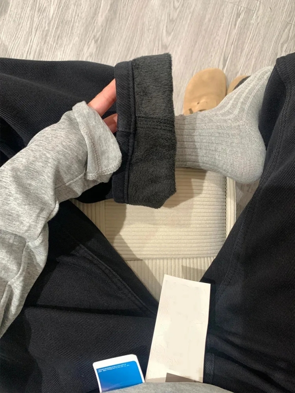 Black narrow straight jeans for women 2024 autumn and winter high-waisted loose plus velvet thickened drapey wide-leg floor-length pants