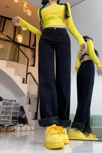 Velvet thickened straight loose large size wide leg jeans for women 2024 autumn and winter new style student fat MM trousers