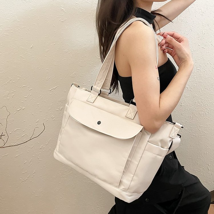 2024 New Bag Women's Large Capacity Waterproof Nylon Cloth Tote Bag Class Shoulder Commuting Bag Crossbody Computer Bag