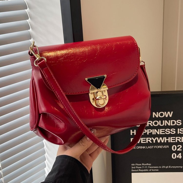 2024 Autumn New Bag Women's Retro Soft Leather Shoulder Bag French Versatile Underarm Bag High-end Crossbody Bag