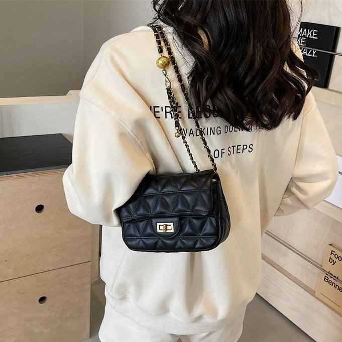 Internet celebrity small bag for women 2024 popular new style Korean version single shoulder versatile diagonal cross ins fashion rhombus chain bag