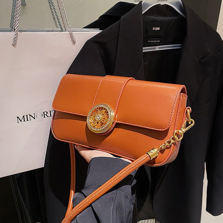 French niche high-end texture armpit bag baguette bag for women 2024 spring and summer retro versatile single shoulder small square bag