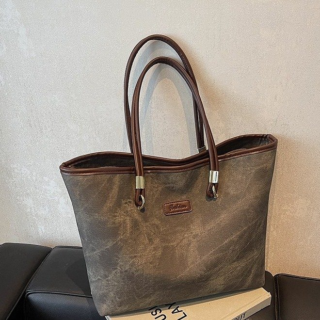Large-capacity bag for women 2024 new fashion casual shoulder bag high-end college student class commuting tote bag