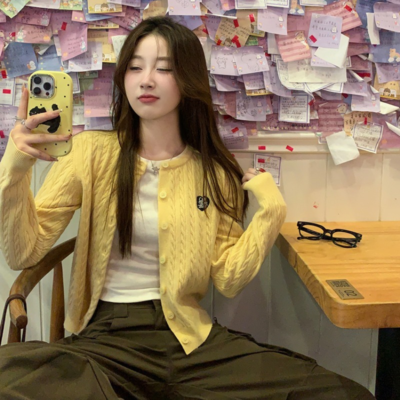 Yellow cardigan knitted jacket for women 2025 new spring and autumn twist sweater high-end autumn and winter top