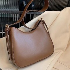 High-end Bucket Bag Women's Niche Underarm Bag New Trendy Fashion Retro Shoulder Bag Versatile Crossbody Bag