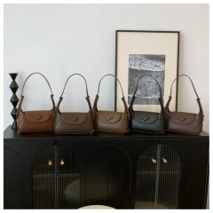 Underarm bag women's 2024 new fashion high-end shoulder bag popular Maillard solid color crossbody small square bag