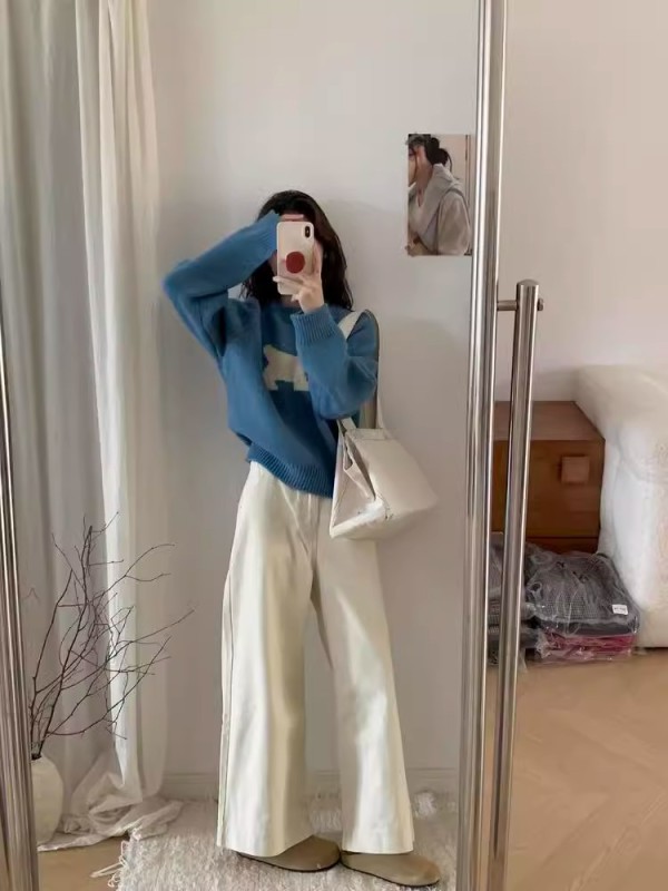 Lake blue sweater for women 2024 new winter high-end chic top autumn and winter Korean style long-sleeved top