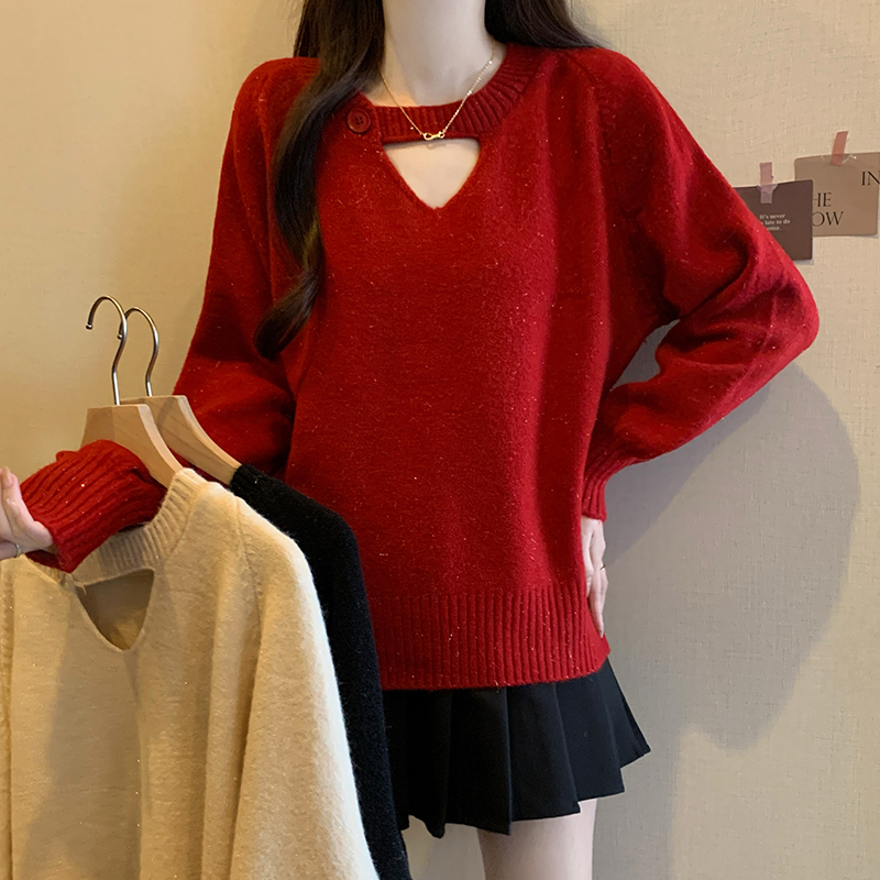 Plus size women's 2024 autumn and winter new French design hollow V-neck soft waxy sweater age-reducing sweater