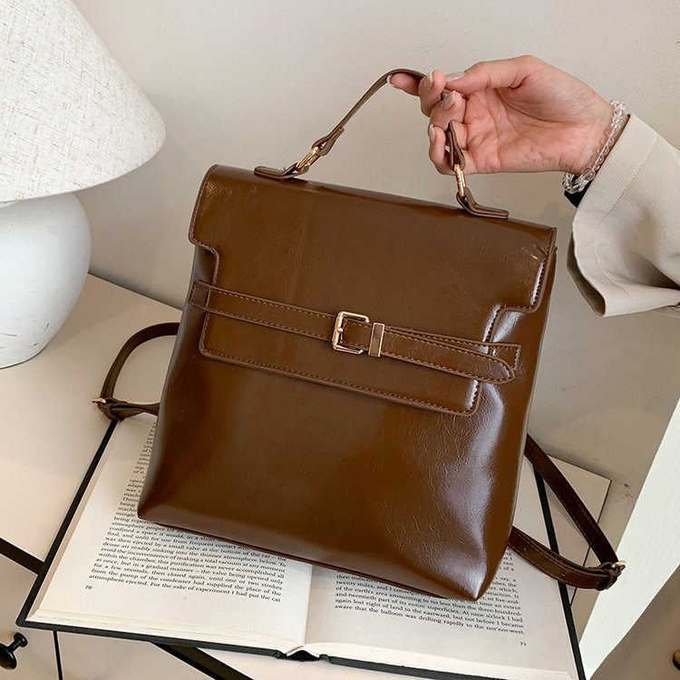 Large-capacity backpack women's 2024 winter new Korean version retro class commuter briefcase-like shoulder bag