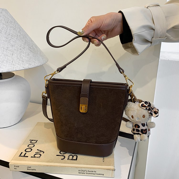 New bags for women 2024 fashion versatile bucket bag niche design single shoulder crossbody bag high quality handbag