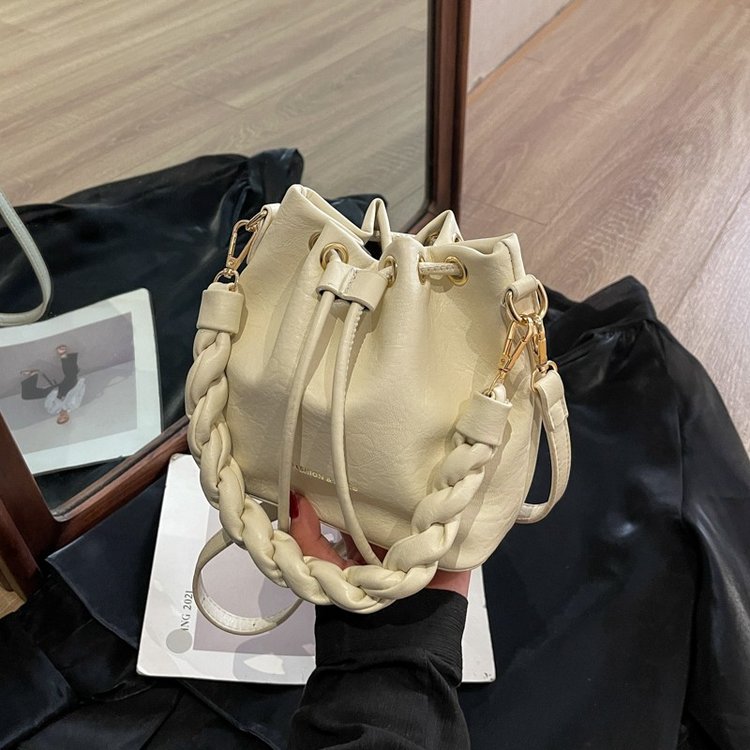Bags High-end and Versatile Bucket Bag Summer 2024 New Fashion Niche Popular Crossbody Bag Women's Handbag