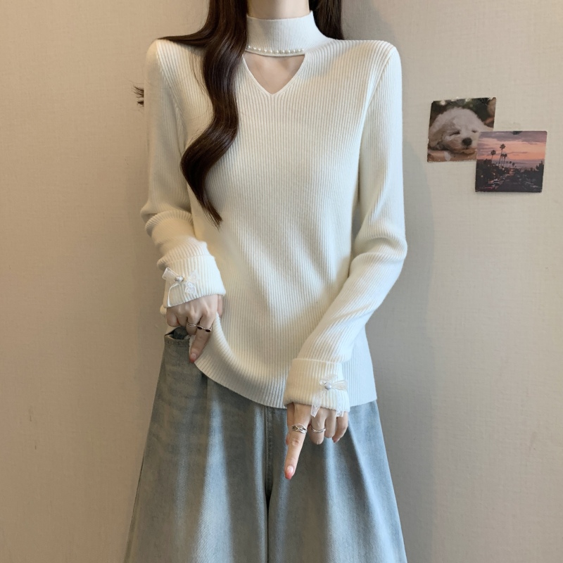 Plus size fat mm autumn and winter new style design with hollow small machine to cover the flesh and make the body slimming and versatile sweater for women