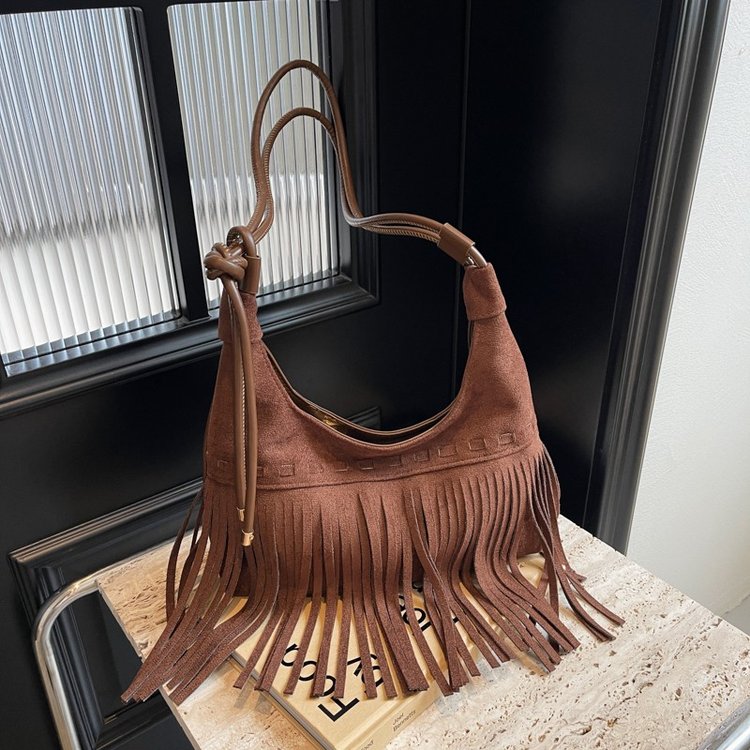 Ethnic style bohemian style tassel bag crossbody bag winter popular new shoulder bag women's bag commuter bag