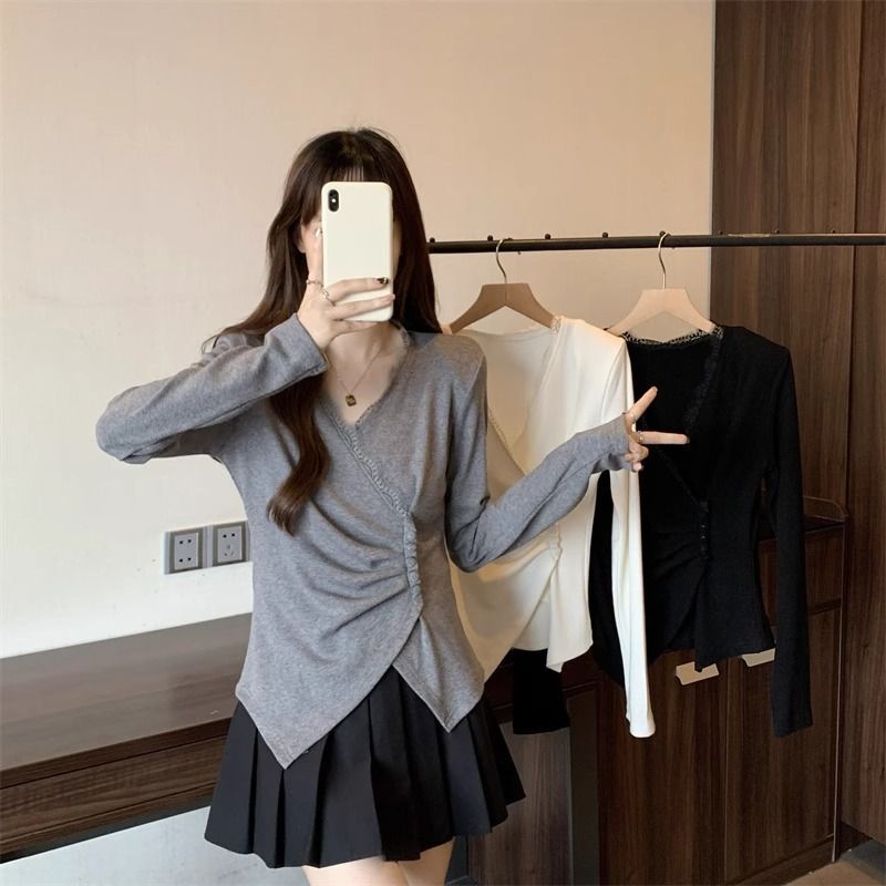 Large size design lace stitching V-neck all-match bottoming shirt for women in autumn and winter fat mm waist waist pleated irregular top