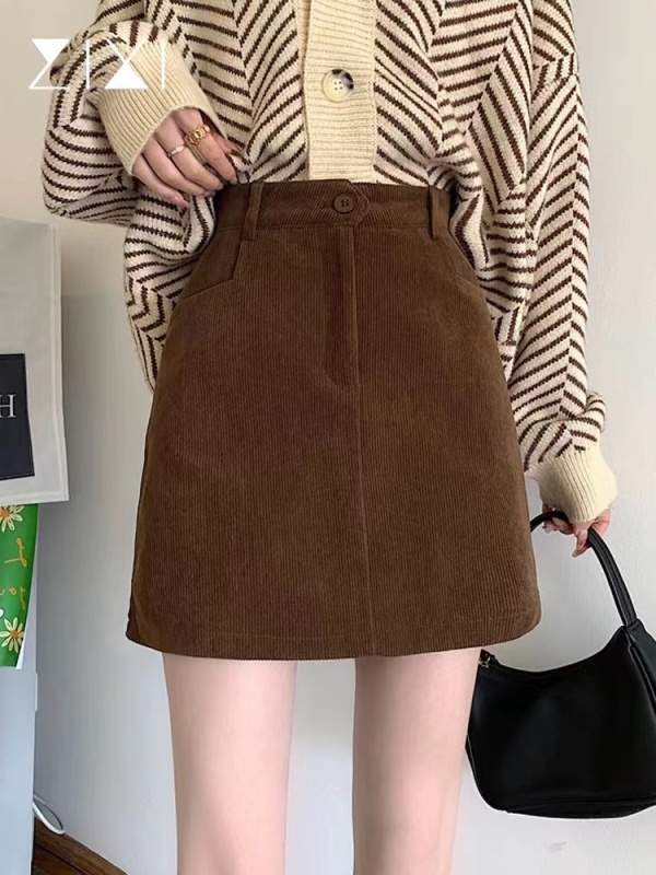 Autumn and winter coffee-colored skirt women's corduroy skirt small brown high-waisted A-line hip-hugging spring skirt skirt