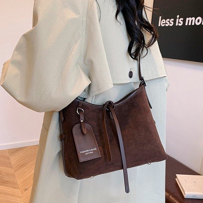Retro Commuting Suede Bag Women's 2024 Autumn and Winter New Fashion Textured Tote Bag Women's Shoulder Crossbody Bag