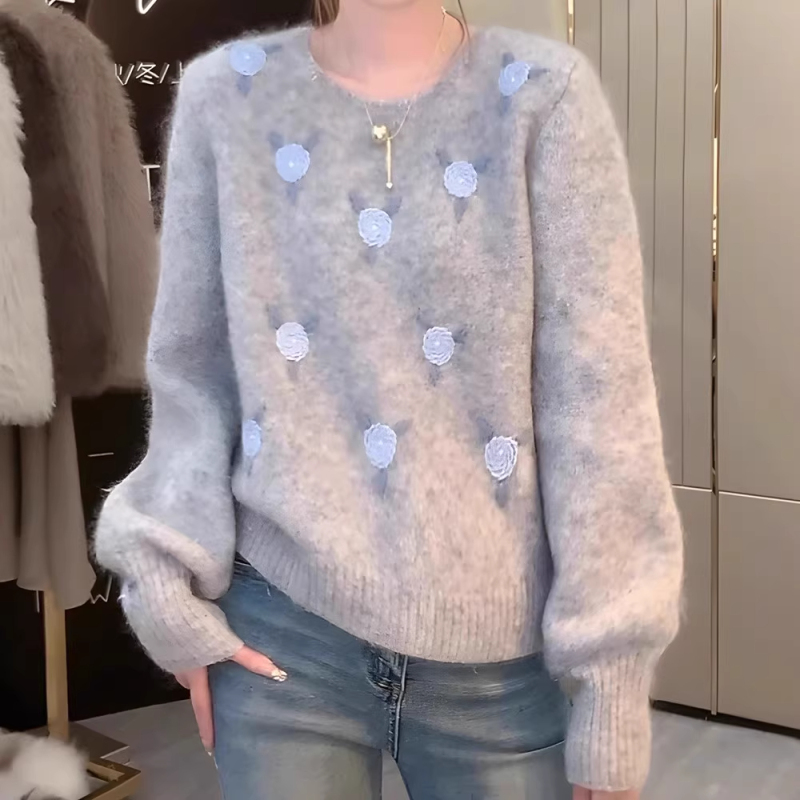 Large size women's heavy embroidered hook-and-loop pullover sweater for fat mm in winter, loose and slim, knitted top worn inside and outside
