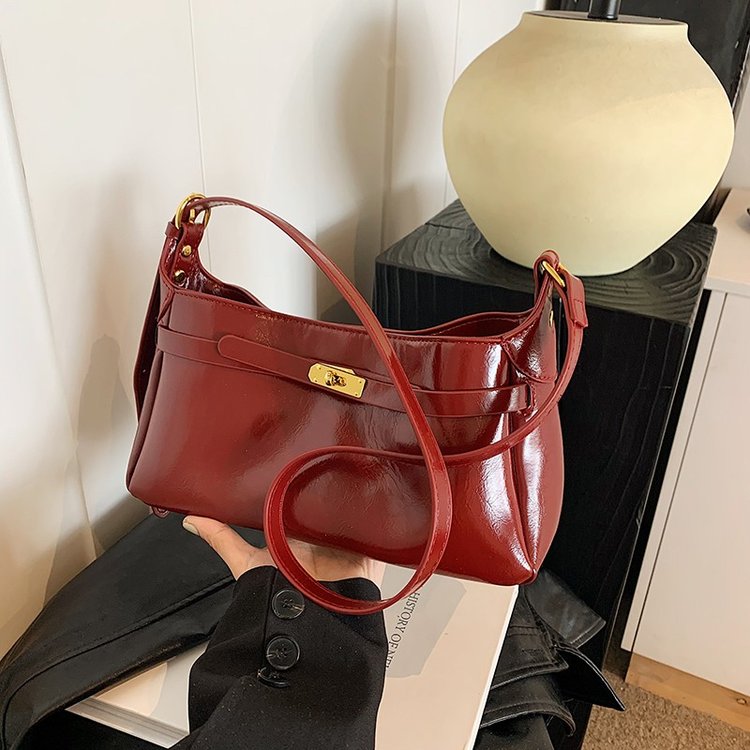 Foreign trade retro small bag for women 2024 new autumn and winter versatile crossbody bag for work and commuting single shoulder armpit bag trendy