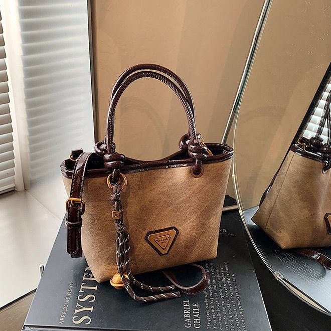 Women's bag new fashion high-end bucket bag fashion niche retro versatile handbag fashion simple cross-body bag