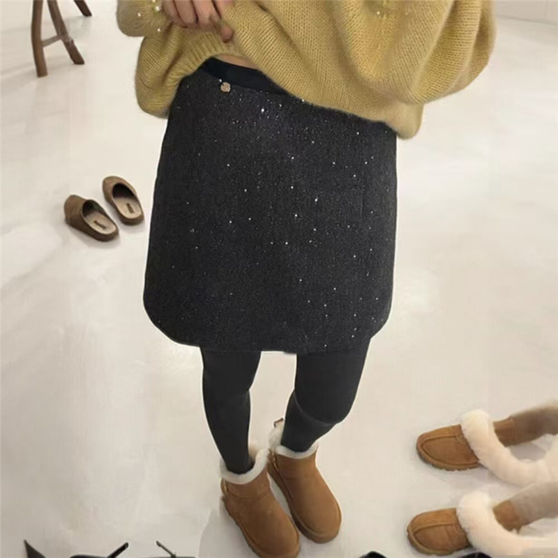 Large size French high-end sparkling hip skirt for women in autumn with fat mm high waist covering the crotch and slimming A-line short skirt
