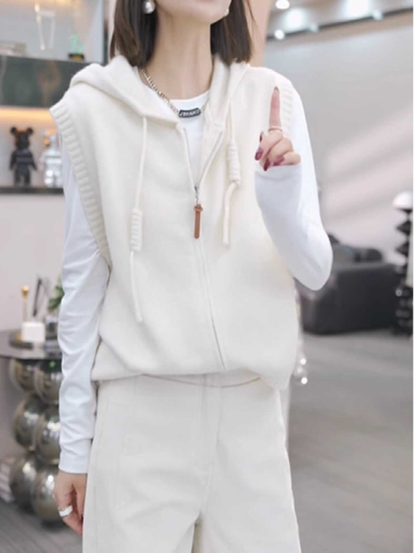 High-end short sweater vest jacket for women in early autumn plus size casual hooded vest knitted vest top