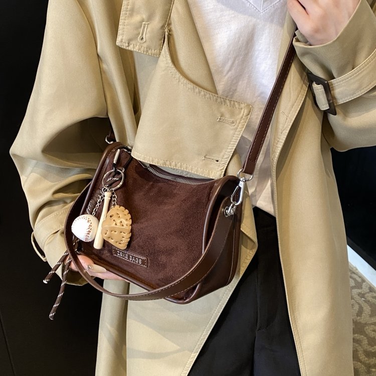 Retro niche simple armpit bag for women 2024 new trendy and versatile work and commuting bag sense single shoulder crossbody bag