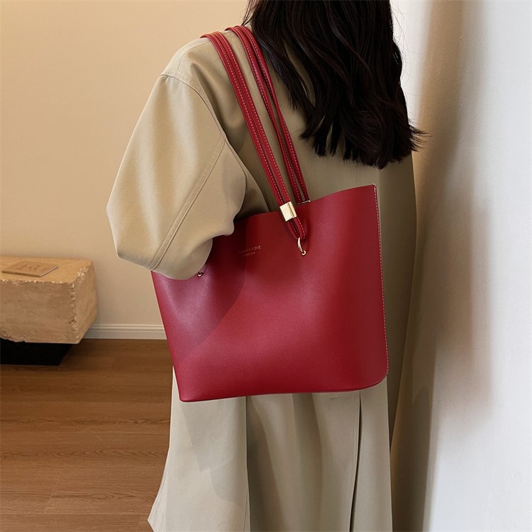 Concert bag women's bag 2024 autumn and winter new large-capacity armpit bag texture foreign style tote bag trendy shoulder bag