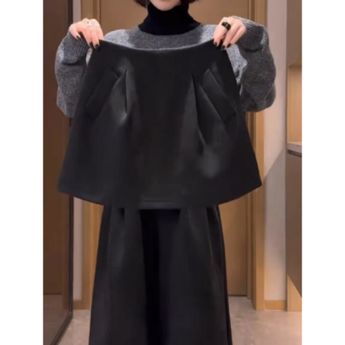 European thickened woolen skirt 2024 winter large size fat mm slimming high-end black A-line short skirt