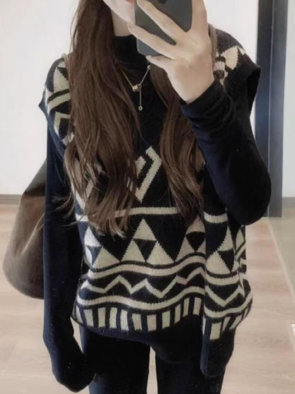 2024 new autumn and winter large size fashionable and versatile knitted rhombus vest lazy loose slimming v-neck sleeveless vest