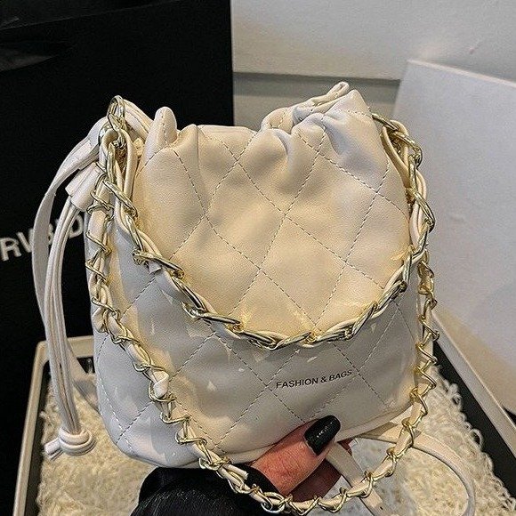 Shoulder bag women's 2024 spring new fashion rhombus chain bag bucket bag high-end versatile crossbody bag