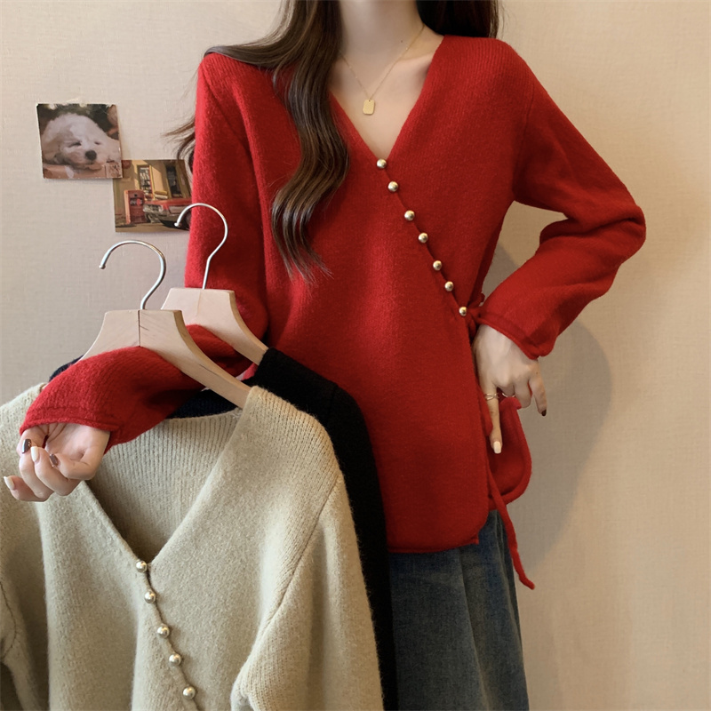 Fat girl irregular oblique button V-neck knitted jacket women's new high-end fashion chic lace sweater